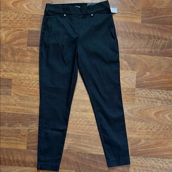 Maurices Pants - New Maurices Black skinny mid rise Textured Pants
